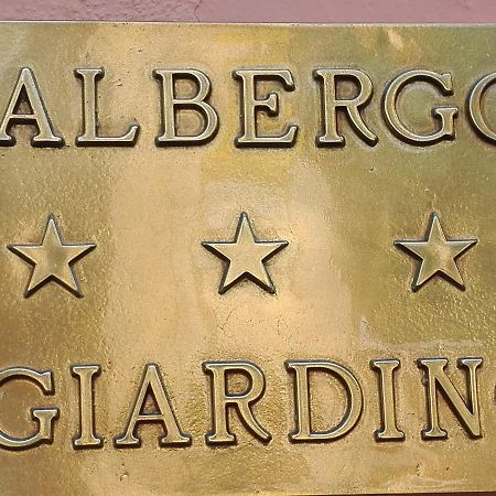 Albergo Giardino ตอสโกลาโน มาแดร์โน ภายนอก รูปภาพ
