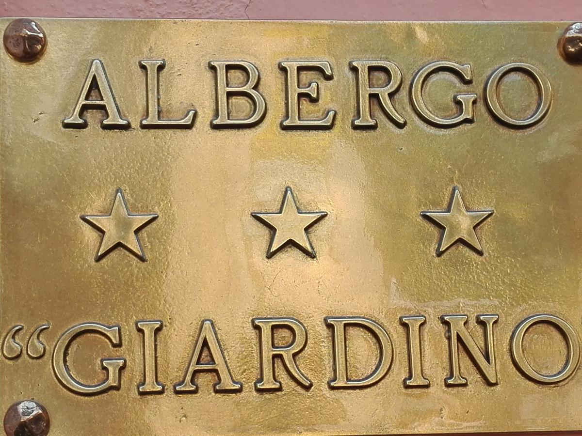 Albergo Giardino ตอสโกลาโน มาแดร์โน ภายนอก รูปภาพ